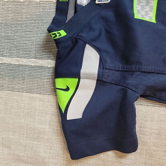 NFL Russell Wilson Kids Jersey - Picture 4 of 8